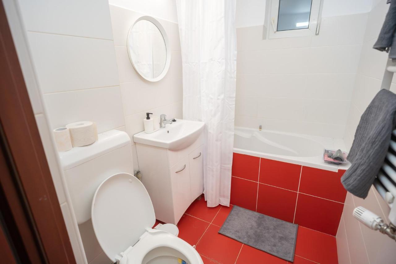 Spacious 2Br Dristor Apartment بوخارست المظهر الخارجي الصورة