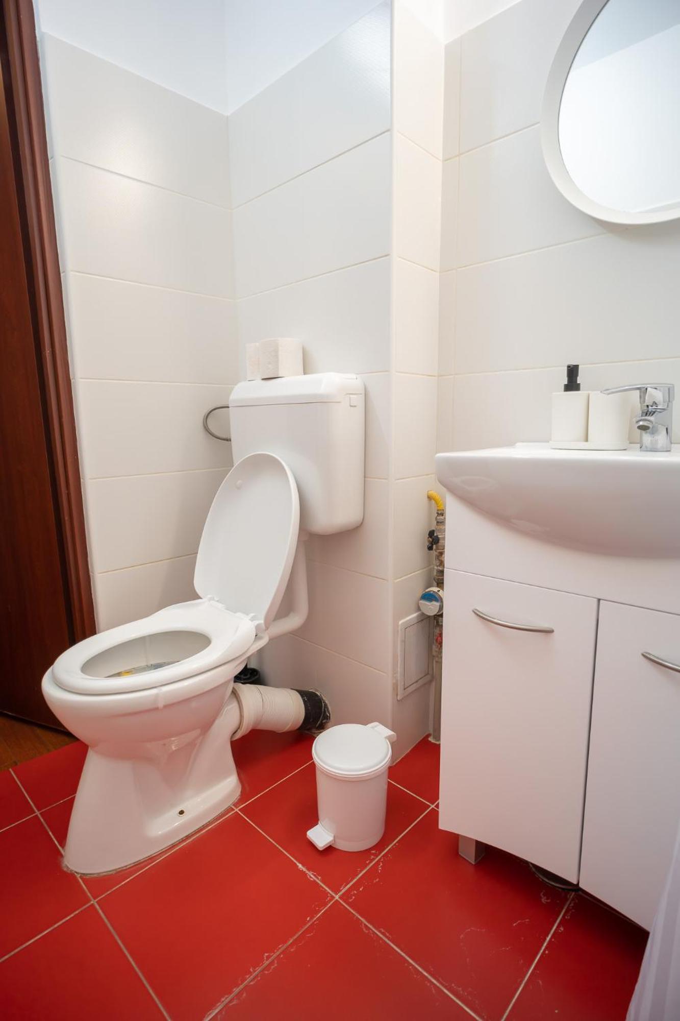 Spacious 2Br Dristor Apartment بوخارست المظهر الخارجي الصورة