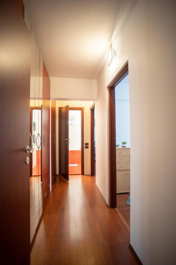 Spacious 2Br Dristor Apartment بوخارست المظهر الخارجي الصورة