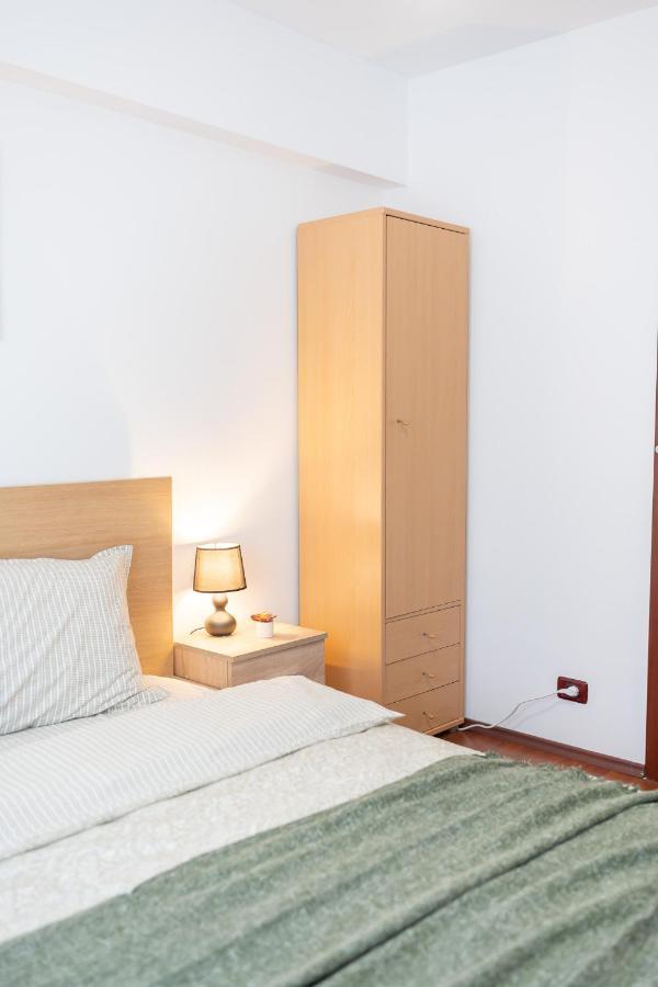 Spacious 2Br Dristor Apartment بوخارست المظهر الخارجي الصورة