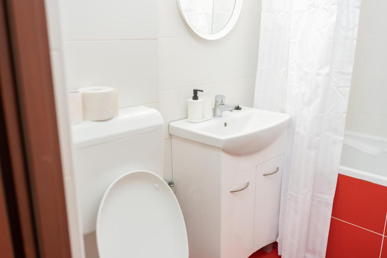Spacious 2Br Dristor Apartment بوخارست المظهر الخارجي الصورة